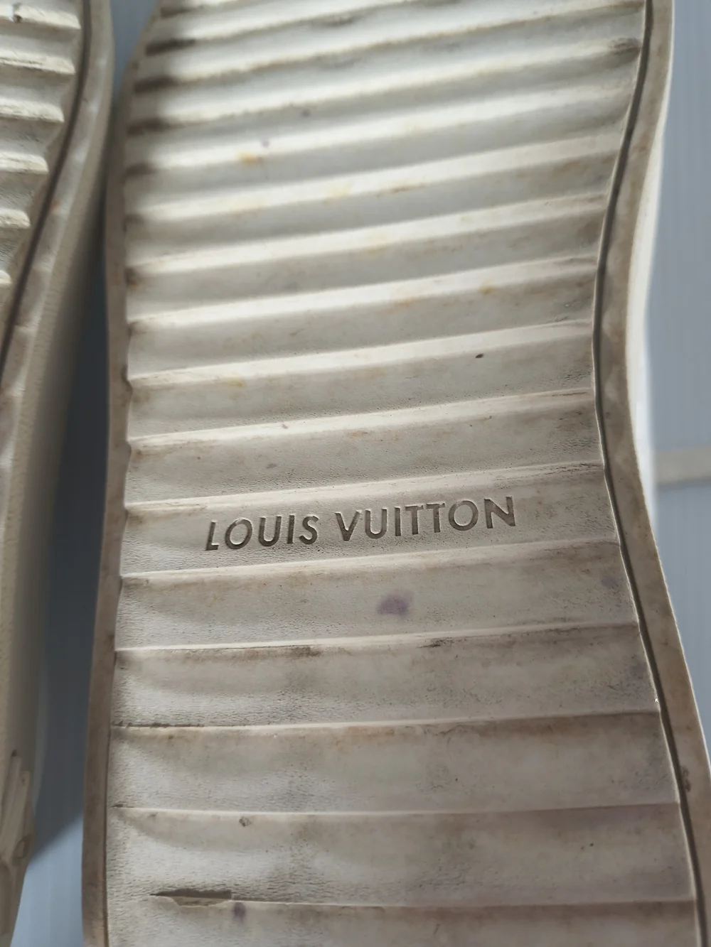 Louis Vuitton White Low-Top Monogram Embossed Sneaker Size 8